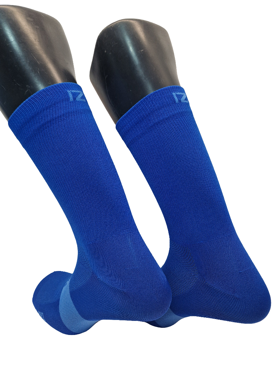 Calcetín técnico IZ Cycling - AZUL (STRONG BLUE) Tejido SoftAir+Plus